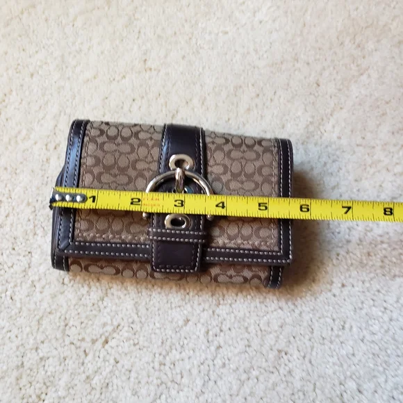 Authentic Coach wallet - Picture 8 of 10
